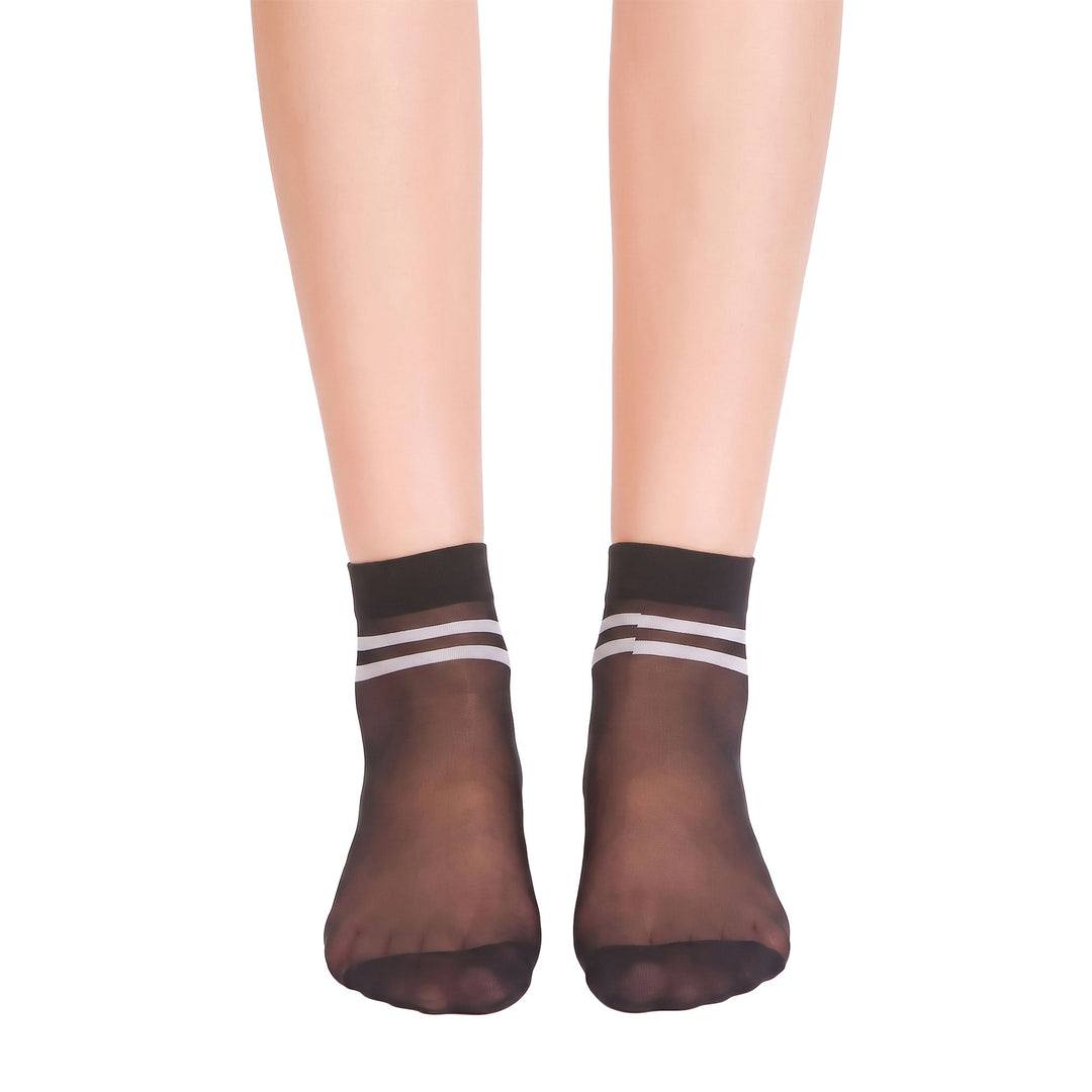 Daymod Sport Pattern Ankle Socks – Front View on Model | Ankle Socks UK