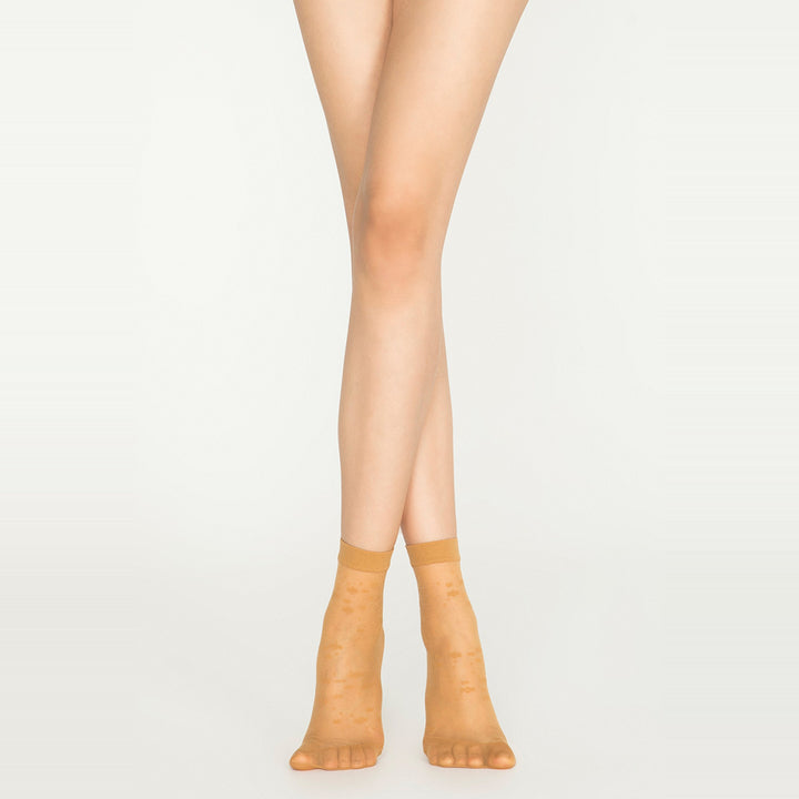 Penti nude floral sheer ankle socks 20 denier, front view